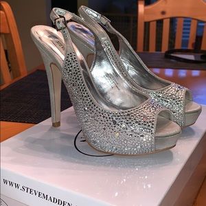 Steve Madden Lyddiaa Rhinestone heels